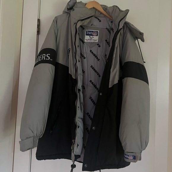 LA Raiders pristine vintage jacket - Picture 6 of 7